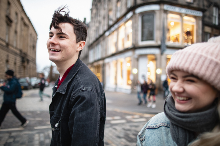 A couple on a date playing Treasure Hunt Glasgow